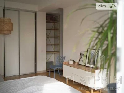 Sale of 1-room apartment 30 sq. m. on Velyka Vasylkivska 122 street