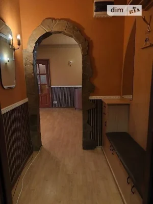 Продаж 3к квартири 93 кв. м на просп. Петра Григоренка 1 • I