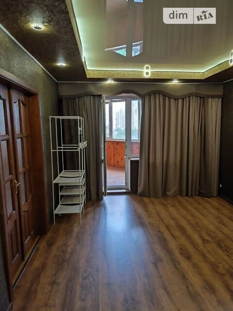 Продаж 3к квартири 93 кв. м на просп. Петра Григоренка 1 • I