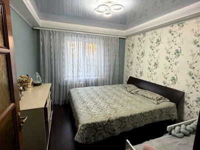 Квартира. Київ, Мілютенка вул.