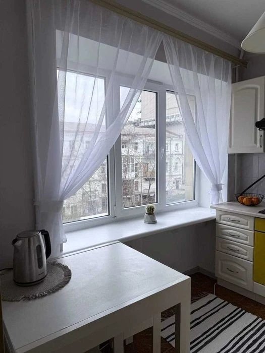 Продаж 1 кім. кв.; Голосіївський р-н; вул. Володимирська 89/