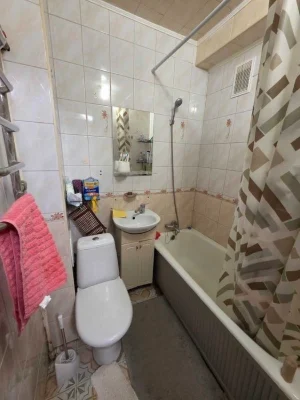 Продаж 1 кім. кв.; Голосіївський р-н; вул. Володимирська 89/