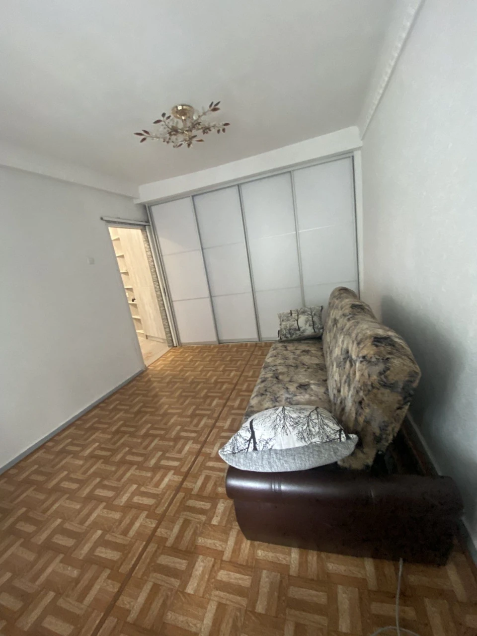 Отличная 1к на Клочко