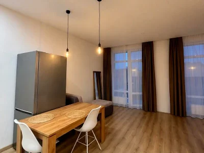 Оренда квартири 1-кімн. 48 м² 4/7 пов.