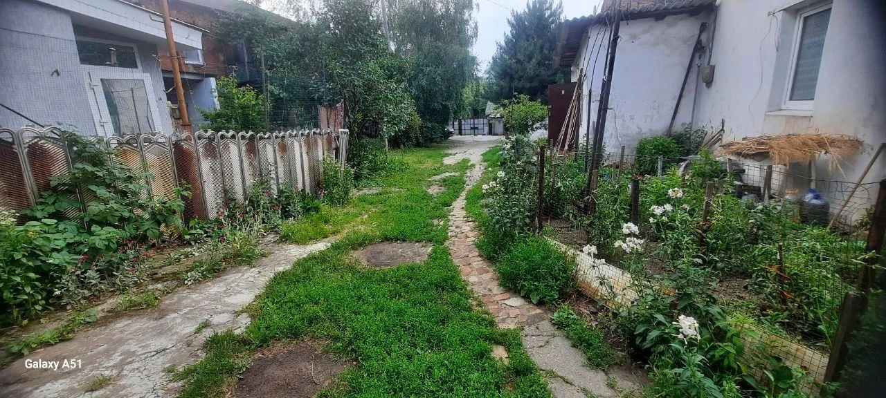 Продам 1к квартиру на Короленка