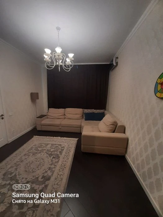 I will sell a cozy cottage on the Right Bank on Vesnina Street.