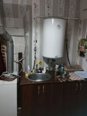 Продам часть дома 15000дол.Торг есть