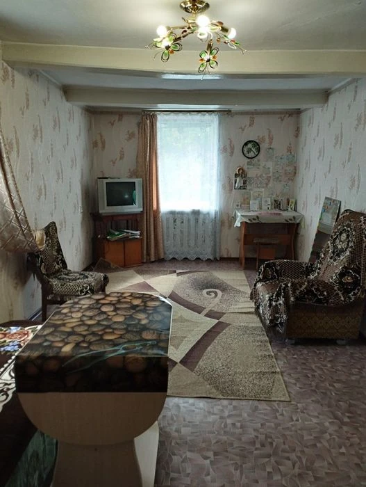 Продам часть дома 15000дол.Торг есть