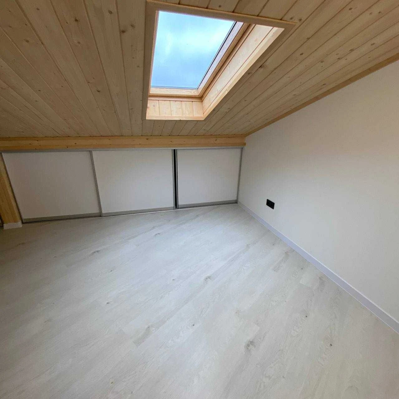 Каскад Позитрон Продам дворівневу квартиру 100 м² Івано-Фран