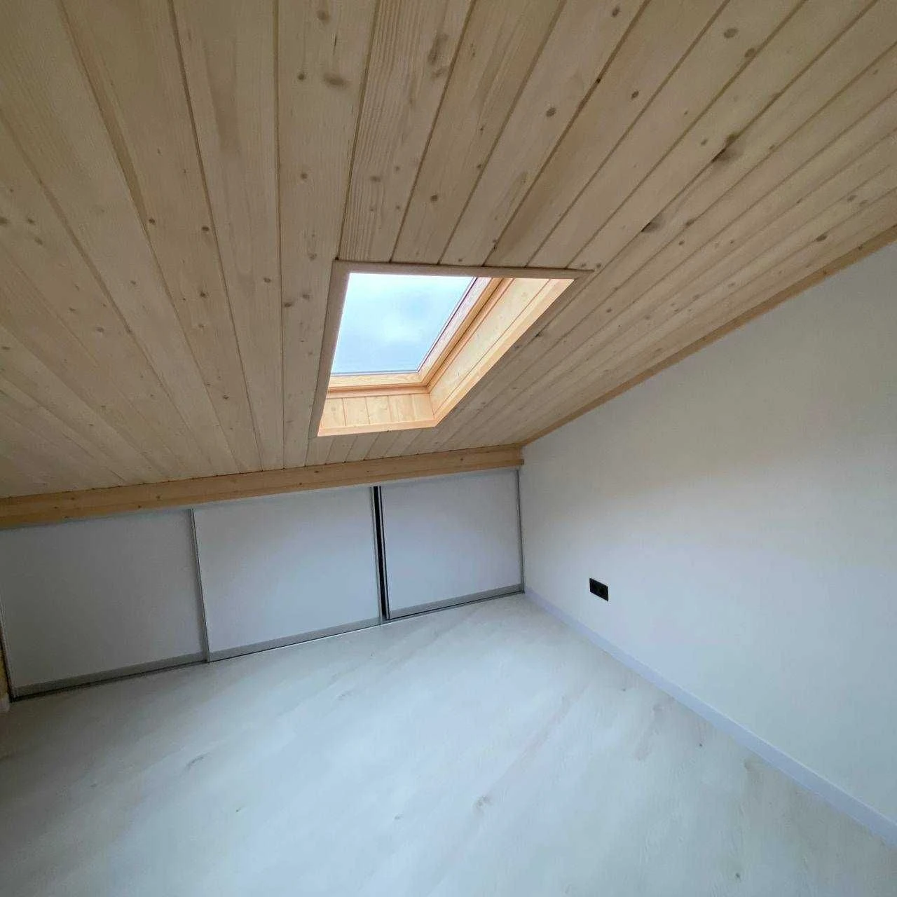 Каскад Позитрон Продам дворівневу квартиру 100 м² Івано-Фран