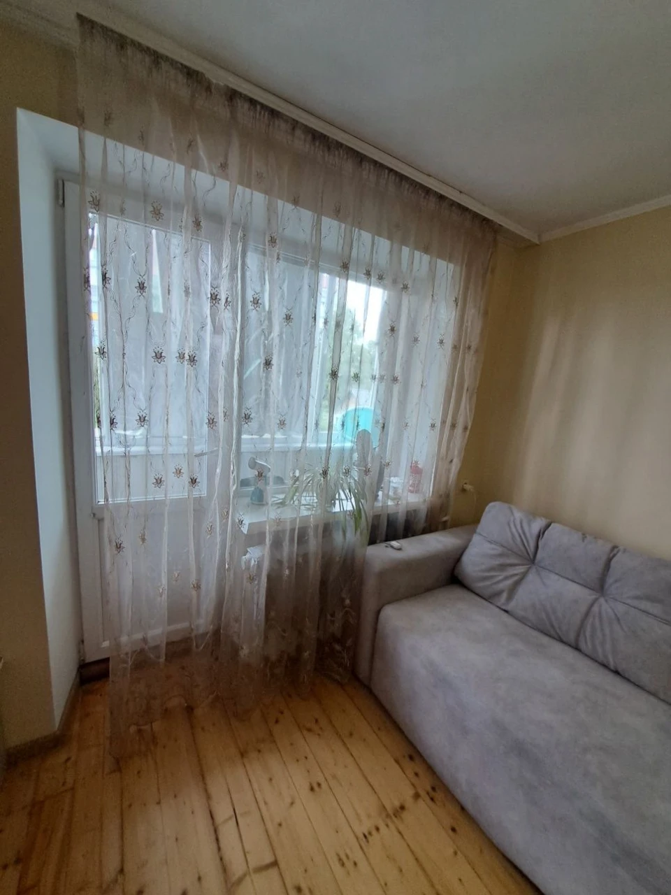 Продається 2 кім.квартира  на Півд.Заході.