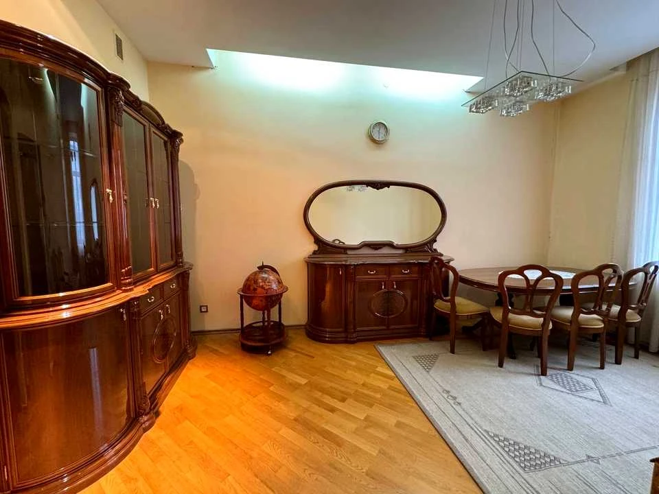 Квартира. Львів, Євгена Коновальця вул.