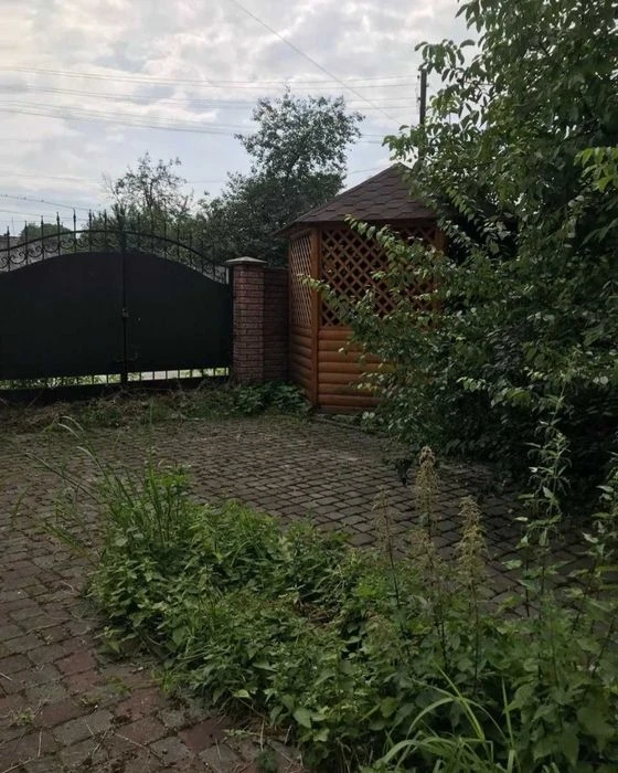 Продам півособняк в центрі міста