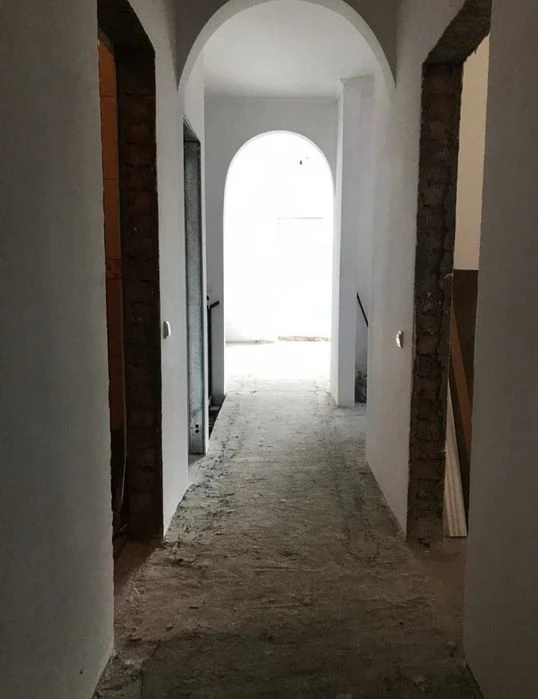 Продам півособняк в центрі міста