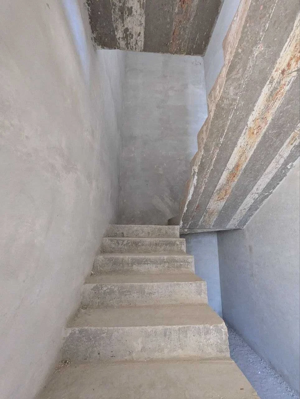 Продається Дупелкс поруч  з  Арсеном