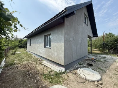 Продається дачний будинок.Хриплин