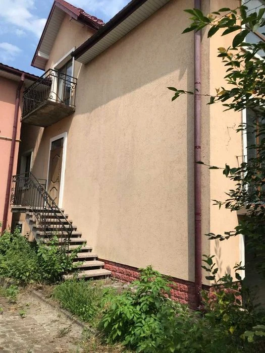 Продаж будинку в центрі  міста