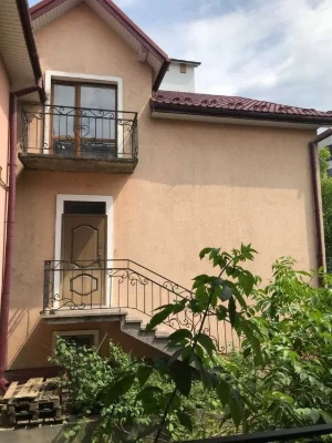 Продаж будинку в центрі  міста
