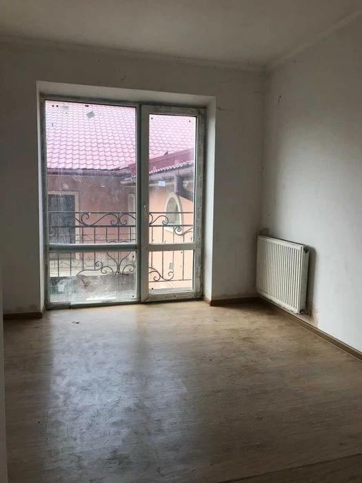 Продаж будинку в центрі  міста