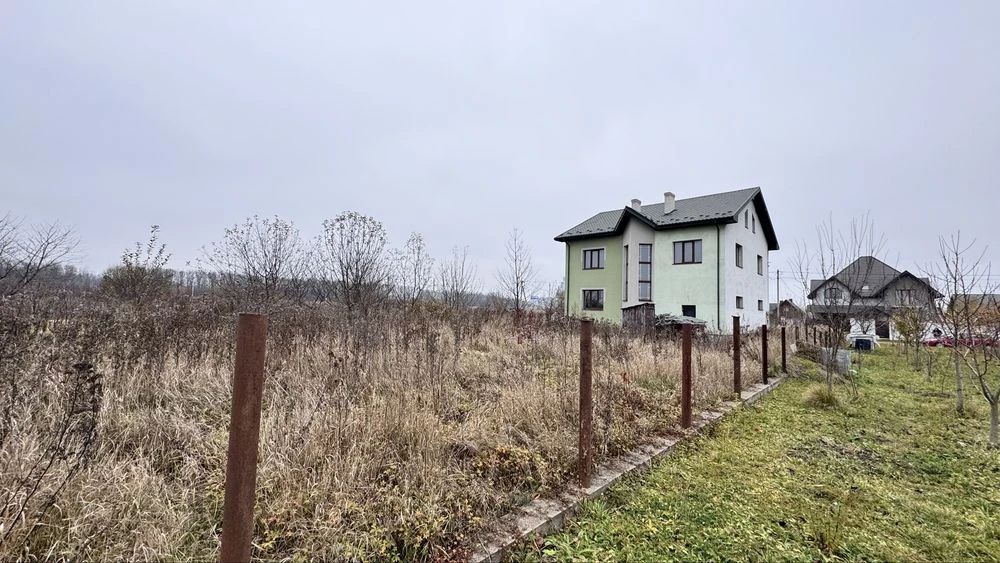 Продаж будинку в чудовій локації, окремі 5 спалень велика ку