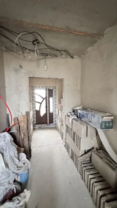 Продаж будинку в чудовій локації, окремі 5 спалень велика ку