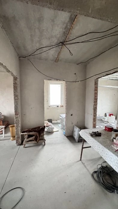 Продаж будинку в чудовій локації, окремі 5 спалень велика ку