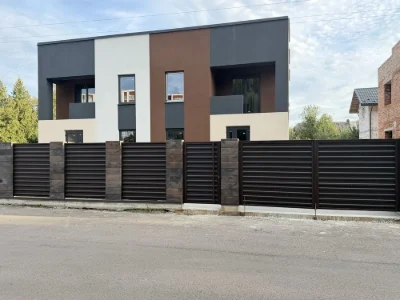 Продаж :будинків ,котеджів  (дуплекси)