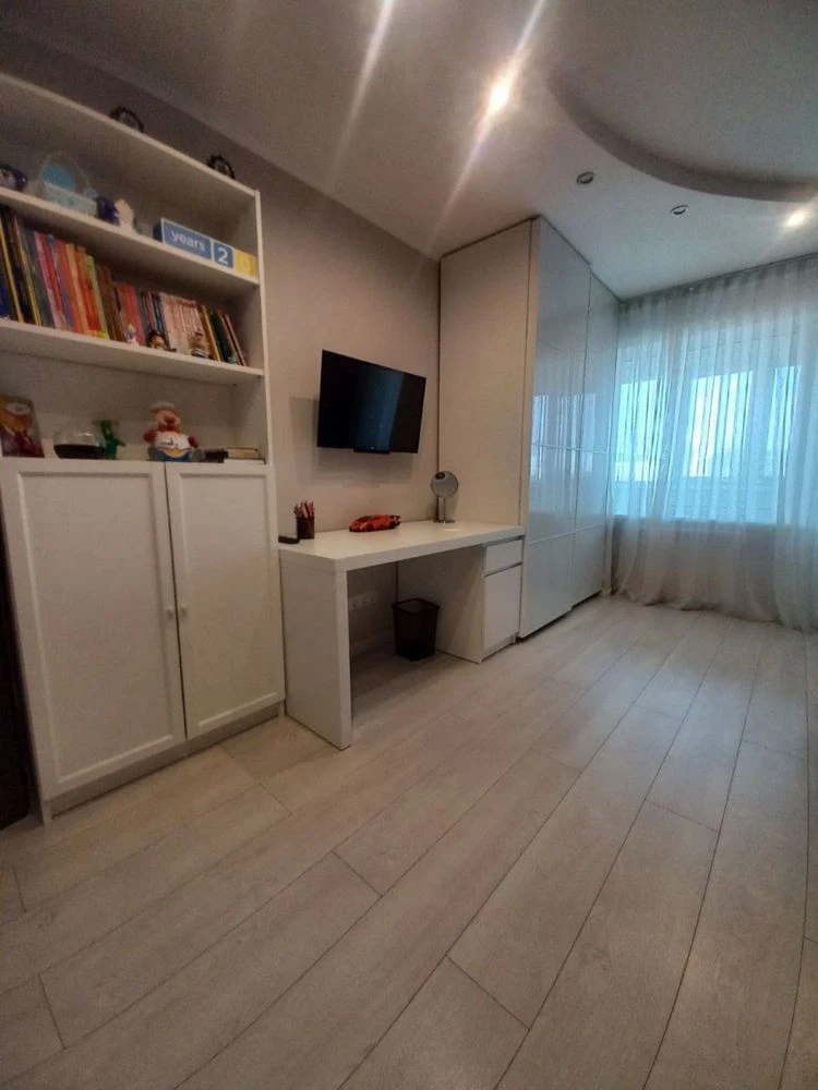 Продам 3к квартиру Гагарина (Науки)  Подстанция Дафи