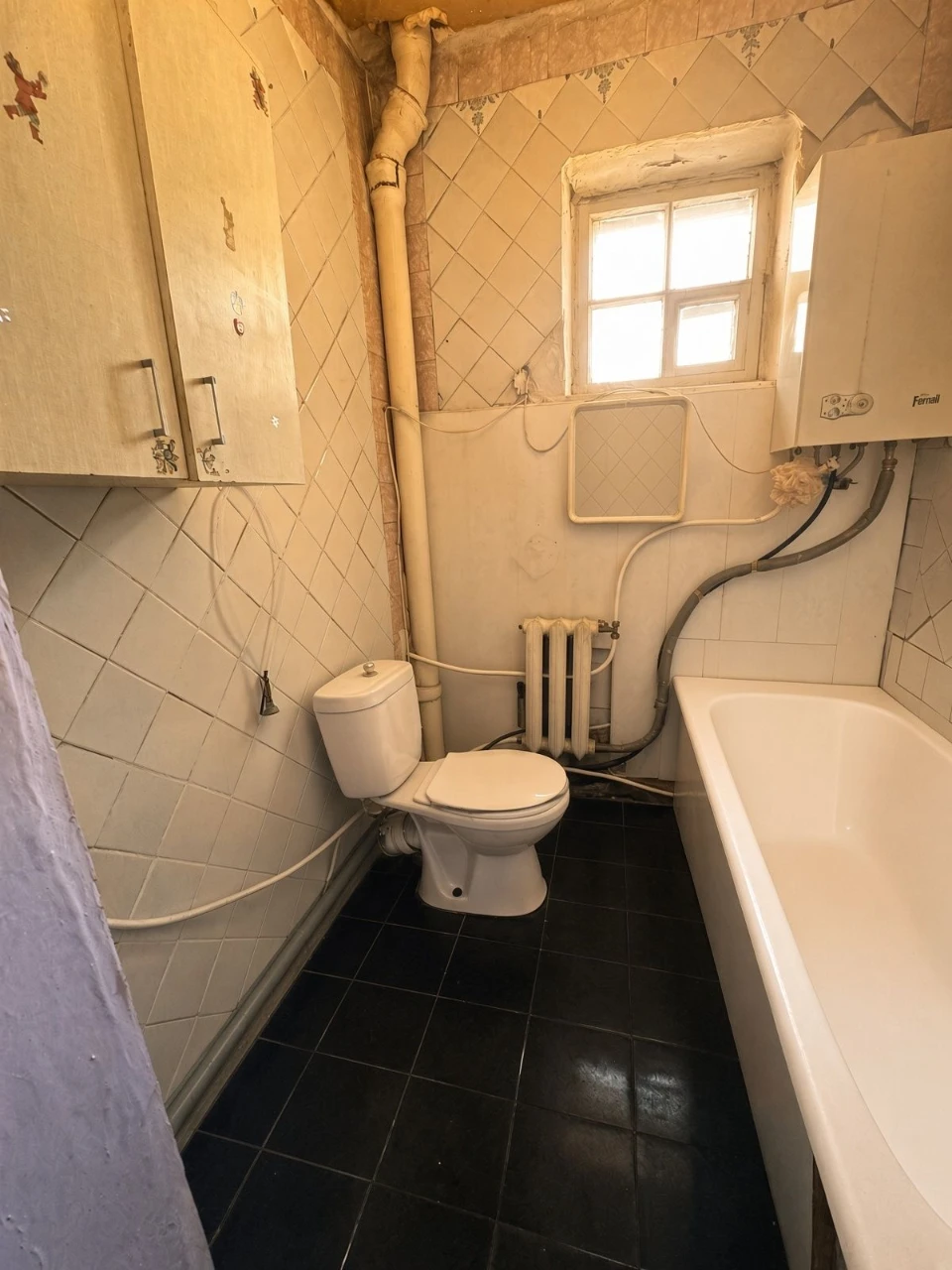 Продам 3 комнатную центр. Продам квартиру в Центре.  Продам