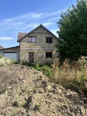 Ціну знижено!Продаж будинку в гарному місці.  Можна під прог