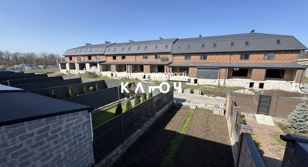 Продаж таунхаусу парк перемоги перша лінія