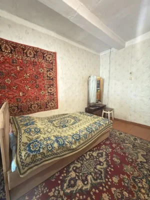 Продаж будинку на дві половини, Нова Балашівка