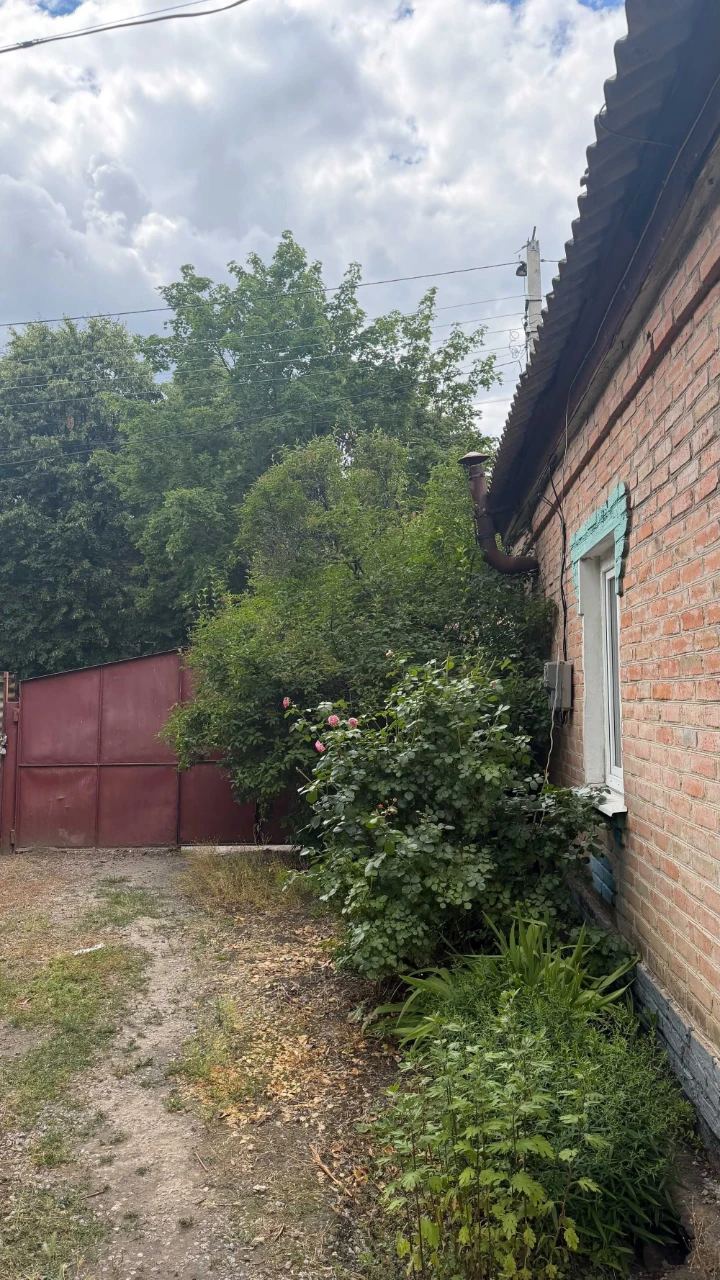 Продаж будинку Червона лінія ( ідеально під комерцію)