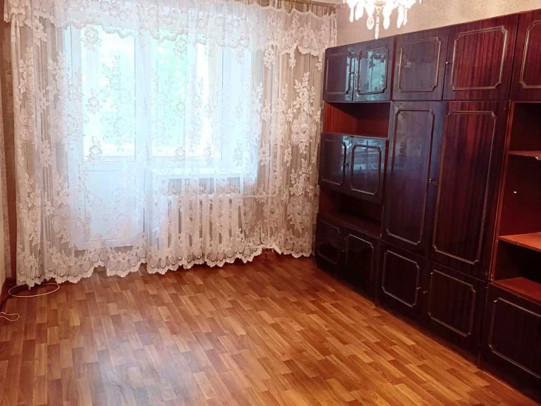 Apartment. Kharkiv, Lev Landau Ave. (50th anniversary of the USSR)