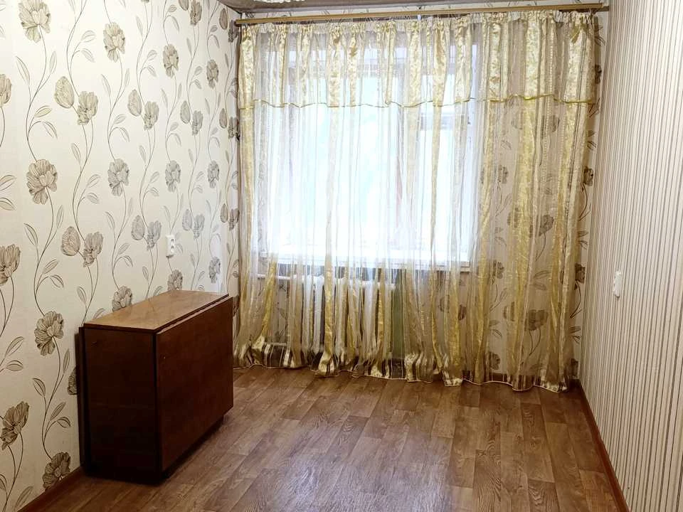 Apartment. Kharkiv, Lev Landau Ave. (50th anniversary of the USSR)