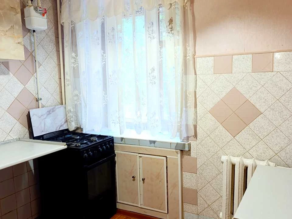 Apartment. Kharkiv, Lev Landau Ave. (50th anniversary of the USSR)