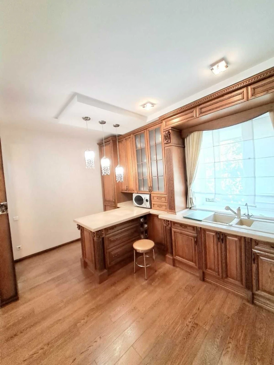 Продам неймовірний "LUXURY" маєток наповнений домашнім тепло