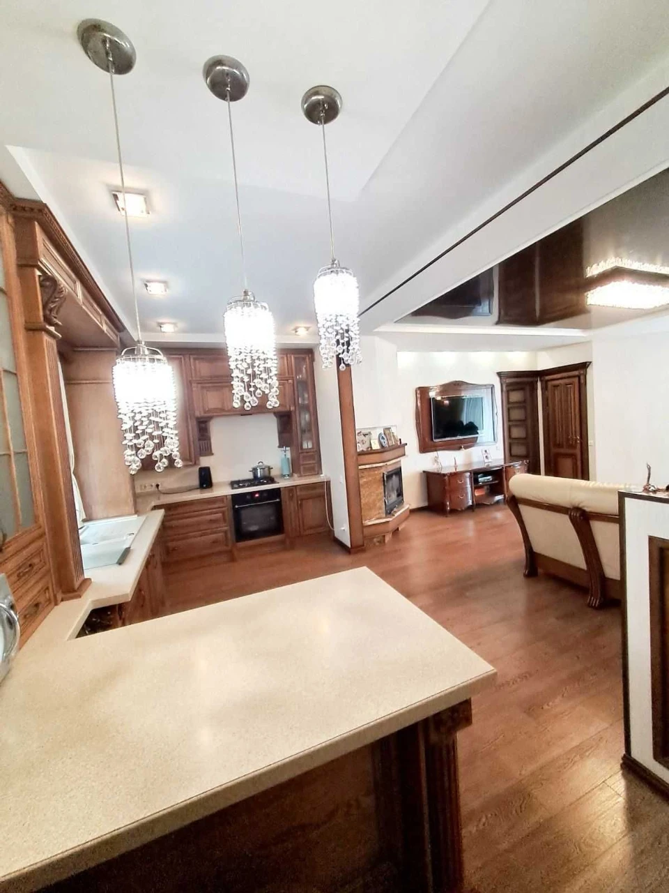 Продам неймовірний "LUXURY" маєток наповнений домашнім тепло