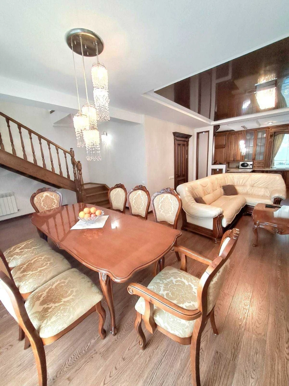 Продам неймовірний "LUXURY" маєток наповнений домашнім тепло