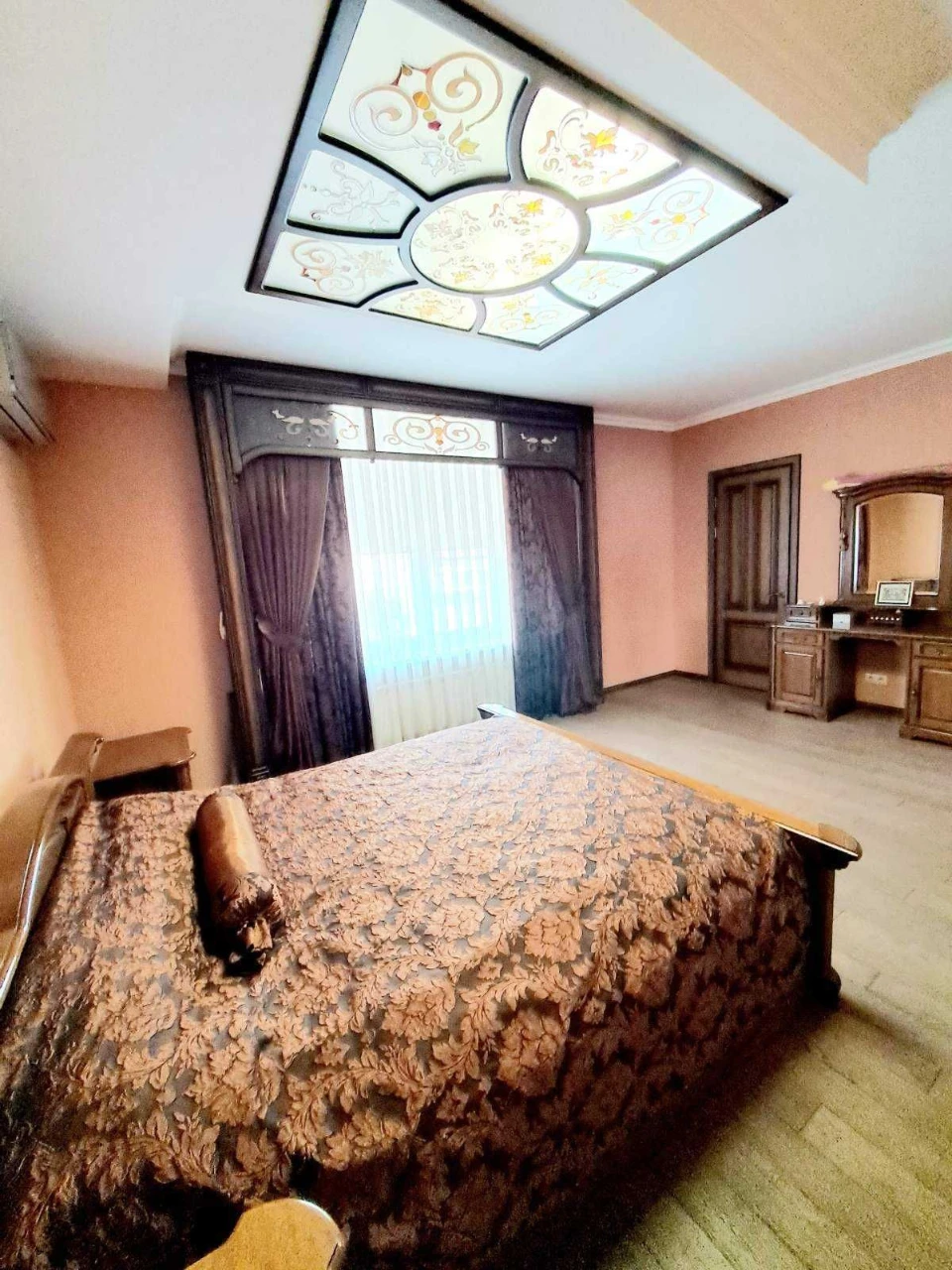 Продам неймовірний "LUXURY" маєток наповнений домашнім тепло