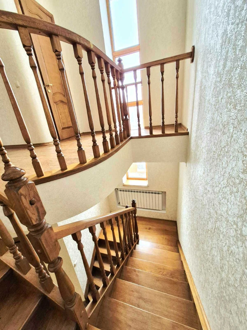 Продам елітний будинок + двоповерхова лазня в подарунок. ТОР