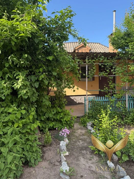 Продаж 4-кімнатного будинку + гостьовий будинок з гаражем м/