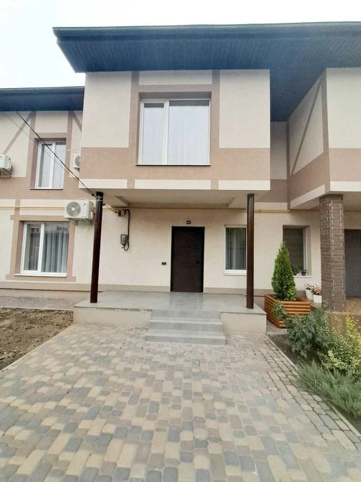 Продам, можливо викуп нового таунхауса з меблями та технікою