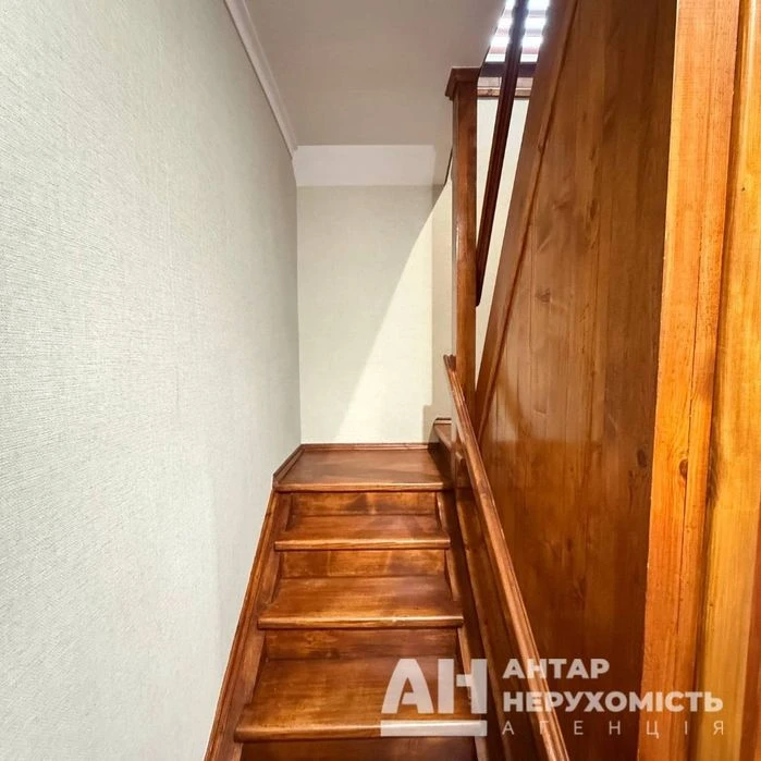Продається  двоповерховий будинок, р-н Олексіївка (Критий Ри