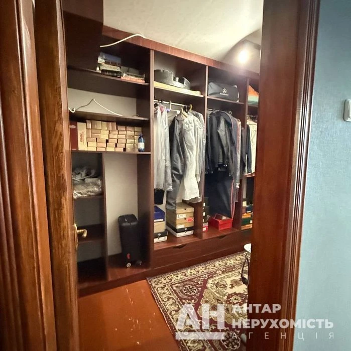 Продається  двоповерховий будинок, р-н Олексіївка (Критий Ри