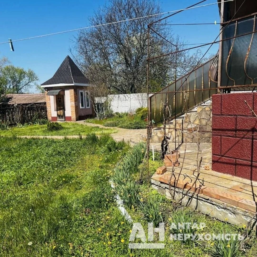 Продається просторий двоповерховий будинок в Кропивницькому,