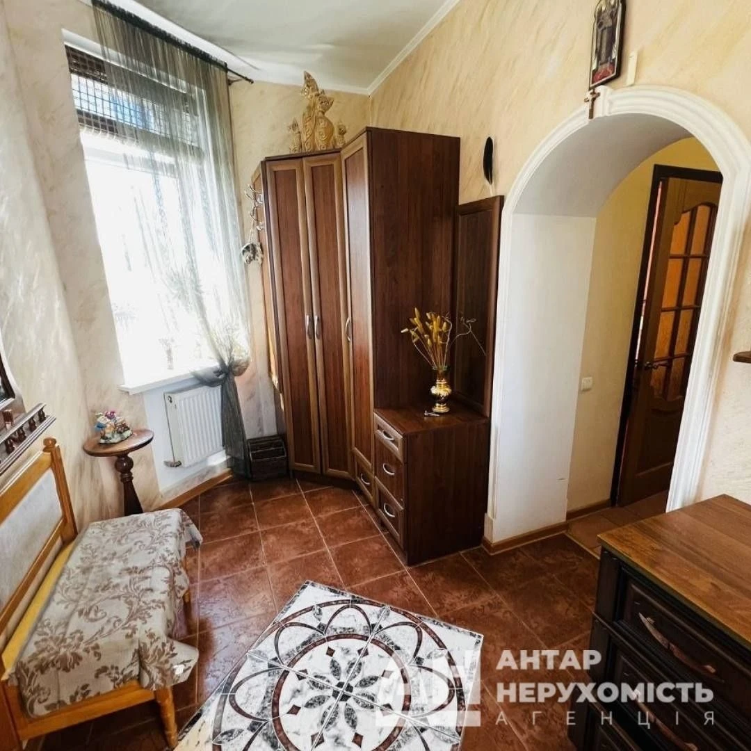 Продається просторий двоповерховий будинок в Кропивницькому,