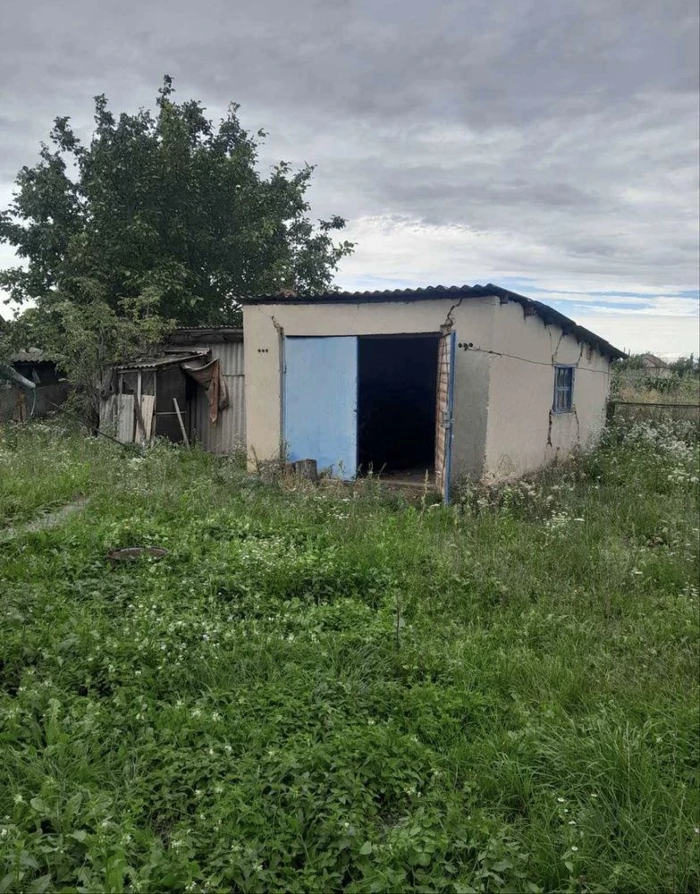 Продам будинок , 30 км від Хмельницького, по хорошій дорозі!