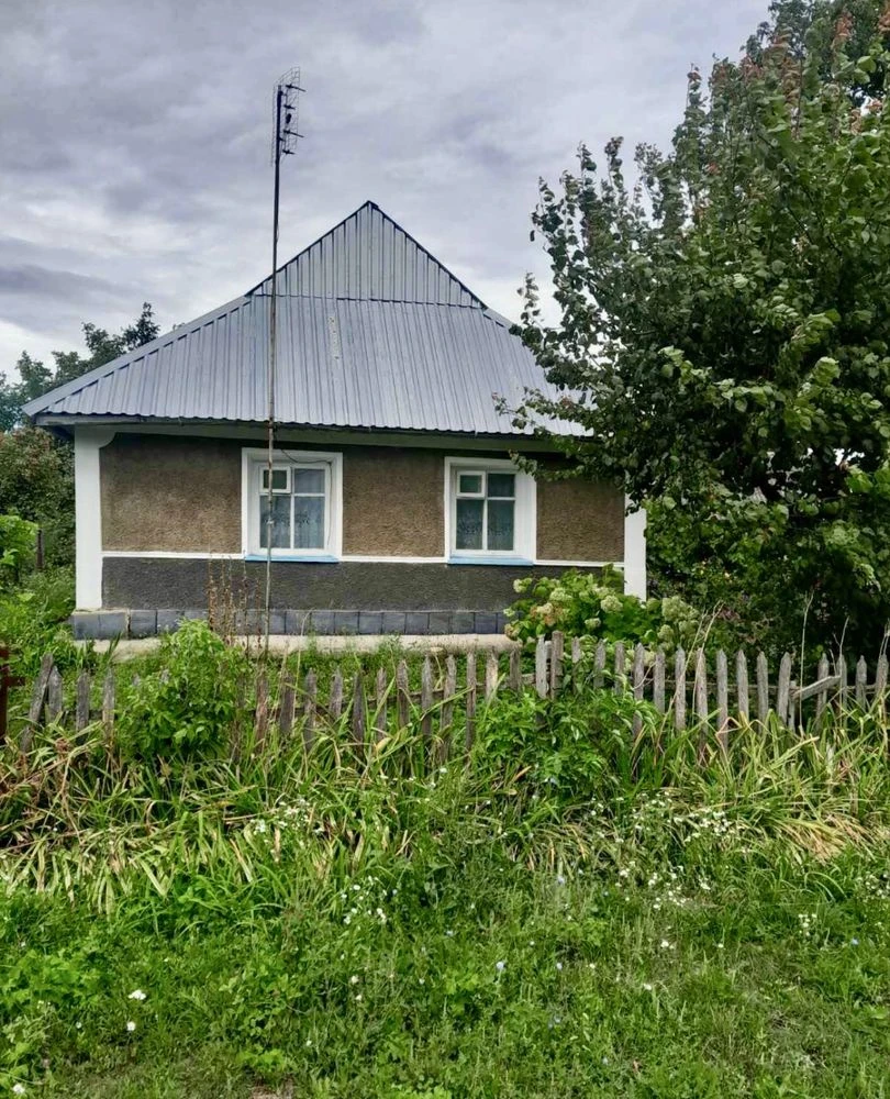 Продам будинок , 30 км від Хмельницького, по хорошій дорозі!