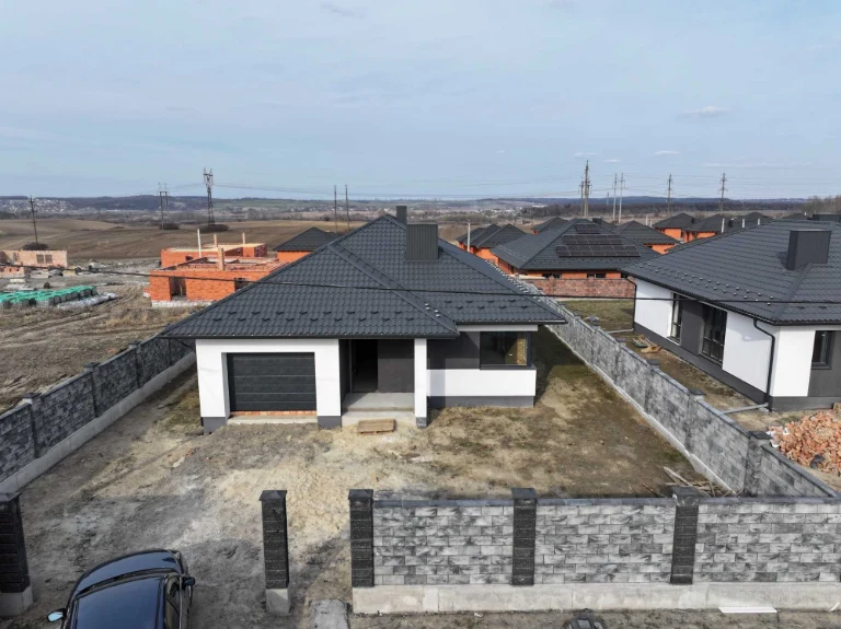 Продам американку 130м² з гаражем. Ділянка 7сот. Газ. Паркан